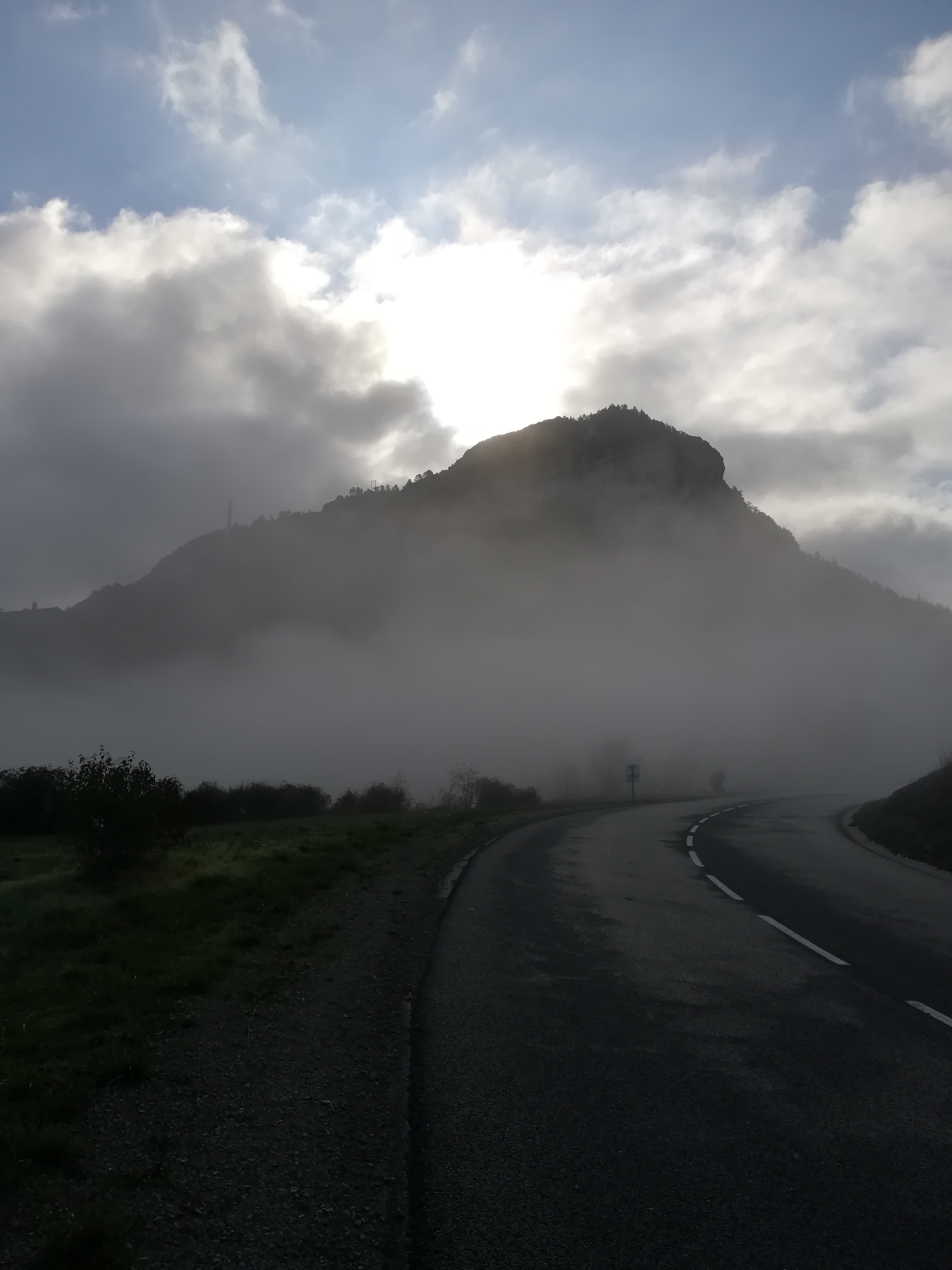 Le rocher du Combalou à Roquefort