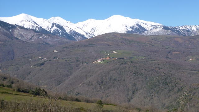 Vue sur La Bastide et le col de Palomère