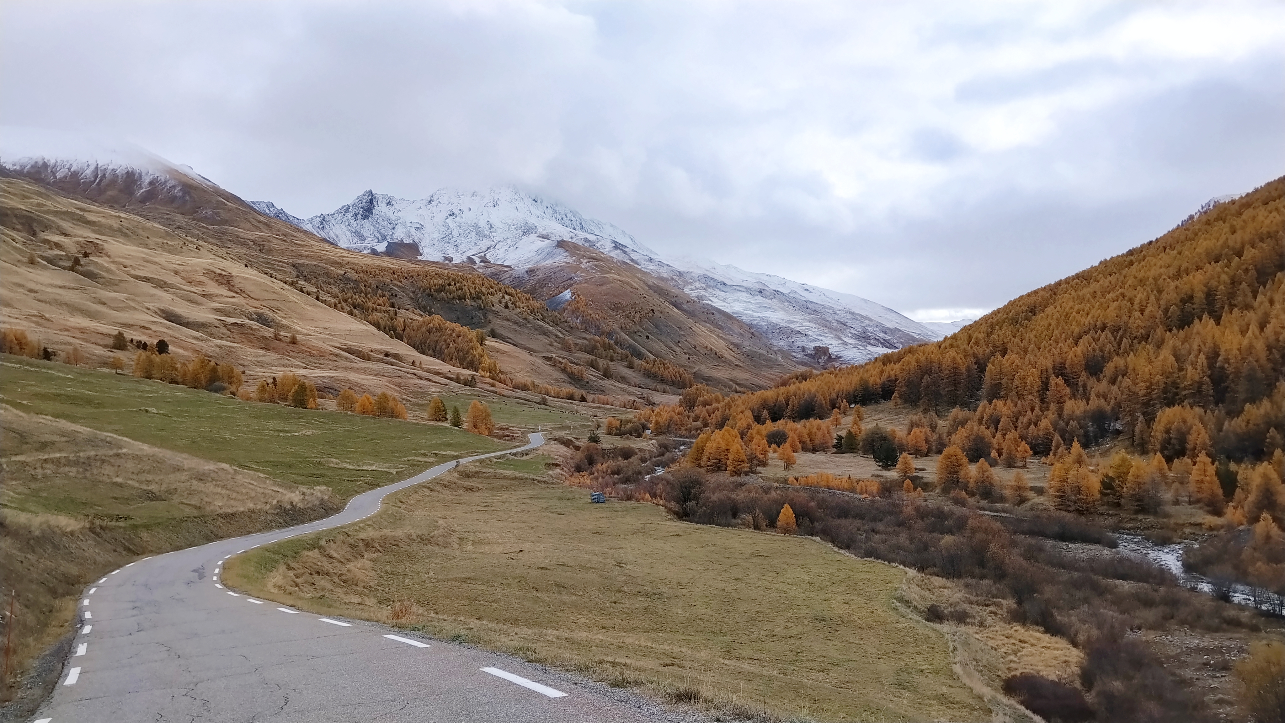 Route du Col Agnel, fermée pour l'hiver.