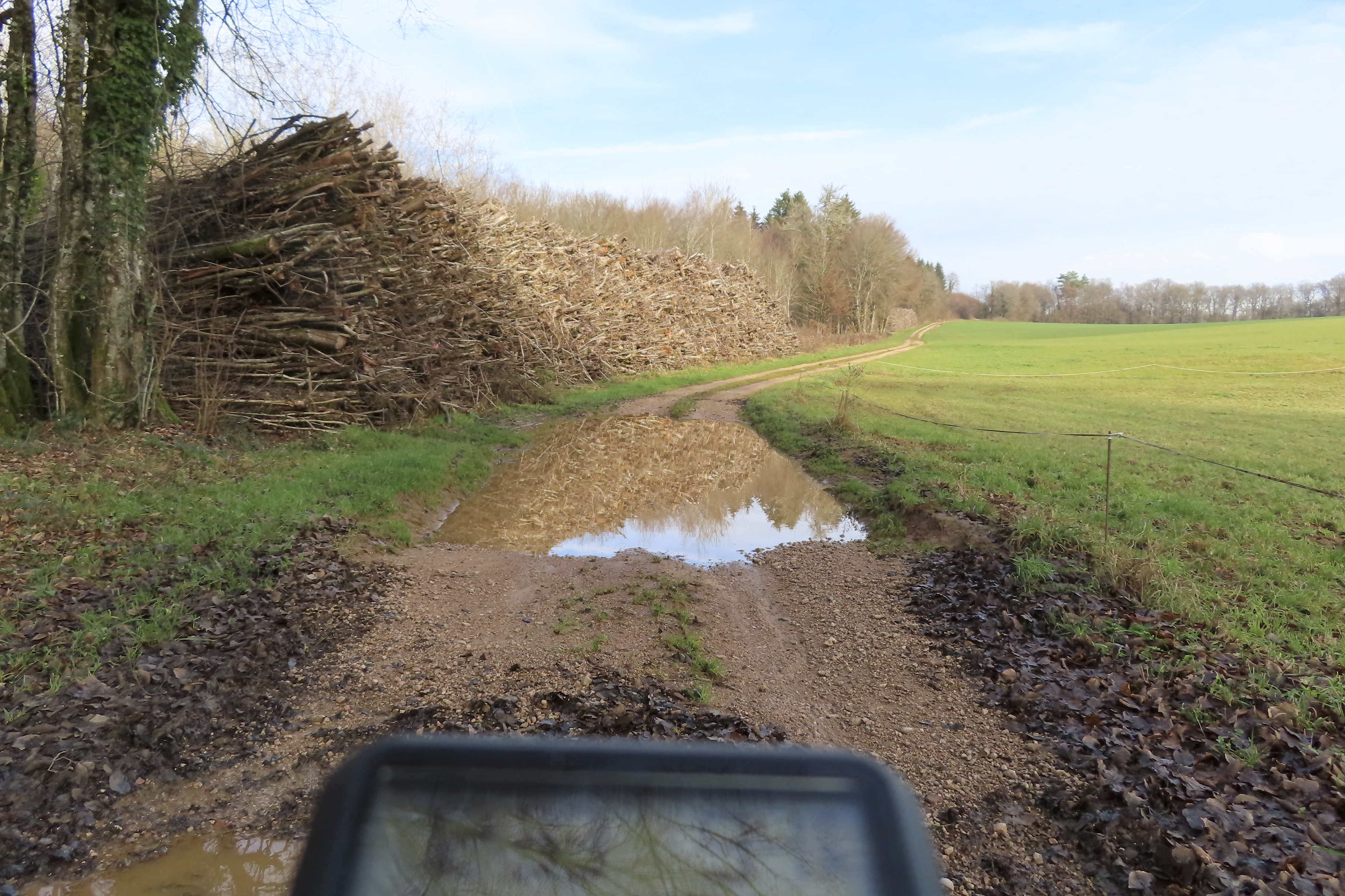 Pennesières gravel %22Champs Duvaux%22.jpg