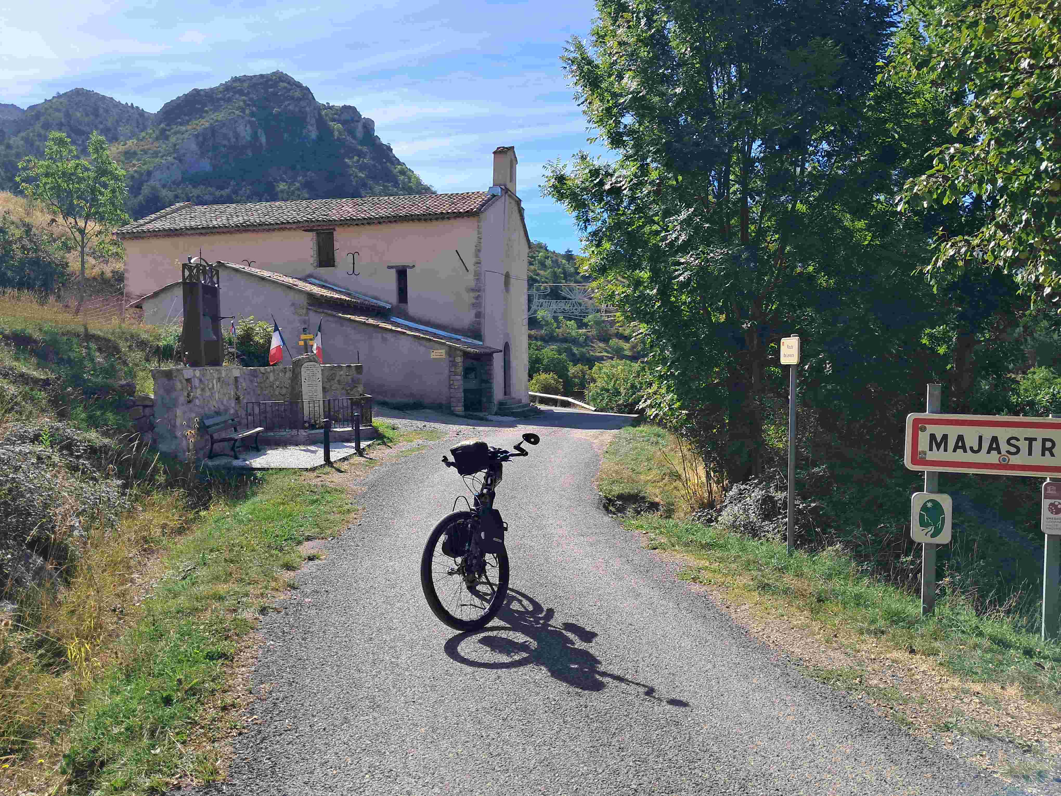 Désolé, j'ai "coupé le panneau" : MAJASTRES