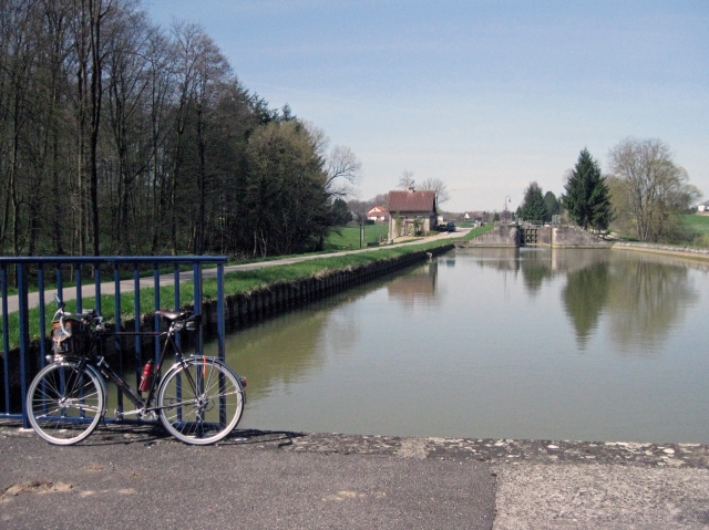 Ecluses sur le canal du Rhone au Rhin