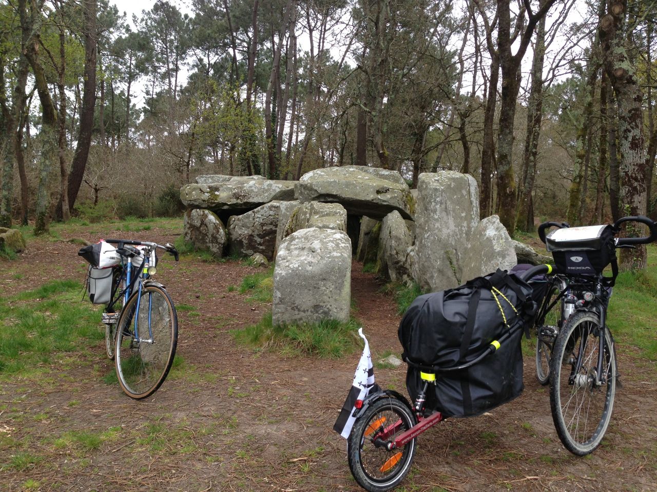 dolmen.jpg