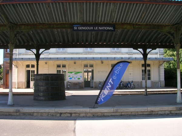 Ancienne gare devenue magasin location et vente de VAE