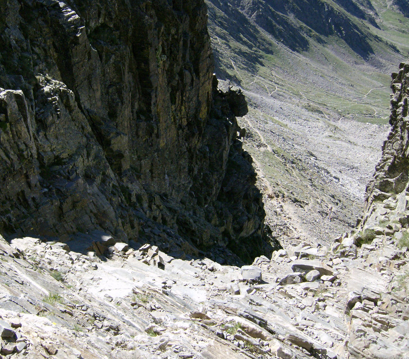 Dans la cheminée. Vue plongeante sur le chemin effectué.