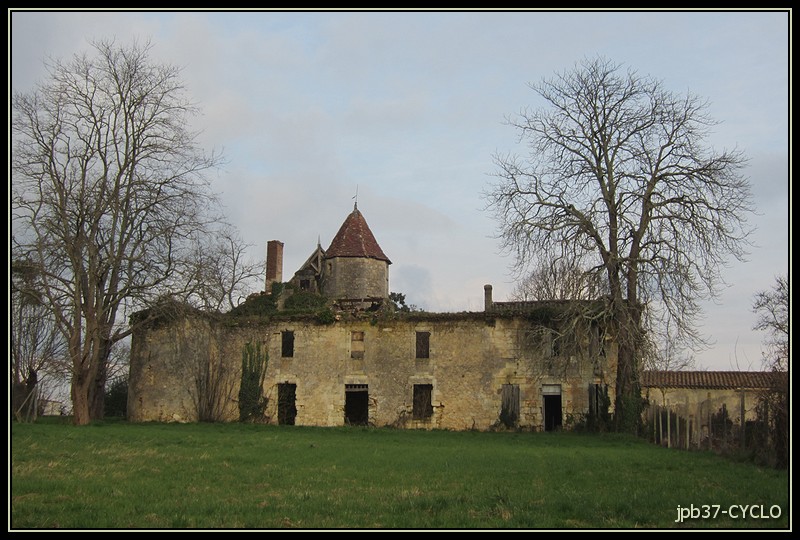 Belle bâtisse à l'abandon