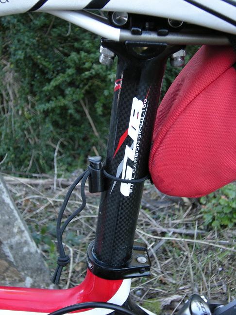 Nouvelle tige carbone 3K (lègère)