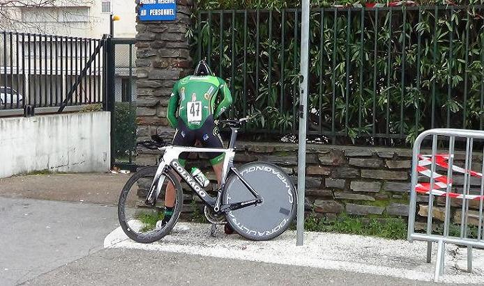 Pose pipi Europcar