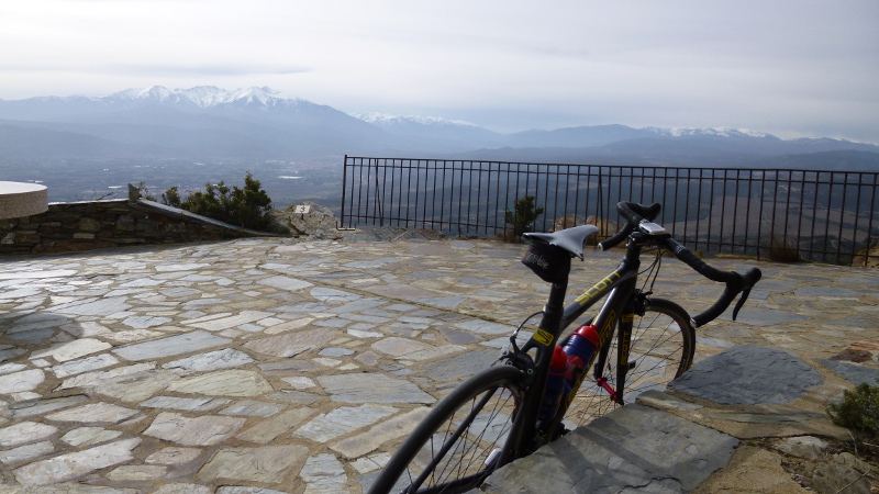 Força Réal - Vue sur le Canigou