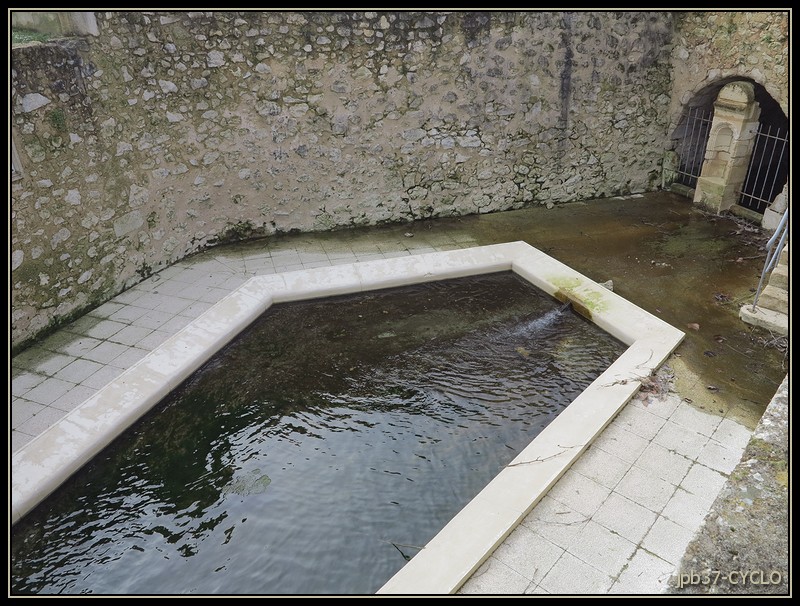 Fontaine Sainte-Radegonde et lavoir d'Arbanats