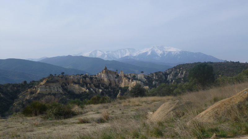 Les Orgues avec le Canigou en fond