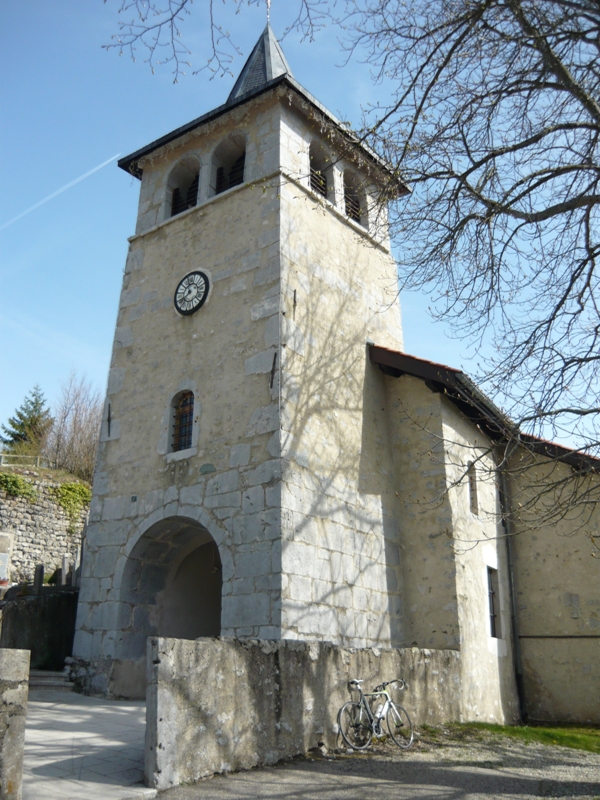 Eglise de Bellecombe qui termine une rude grimpée depuis Chapareillan
