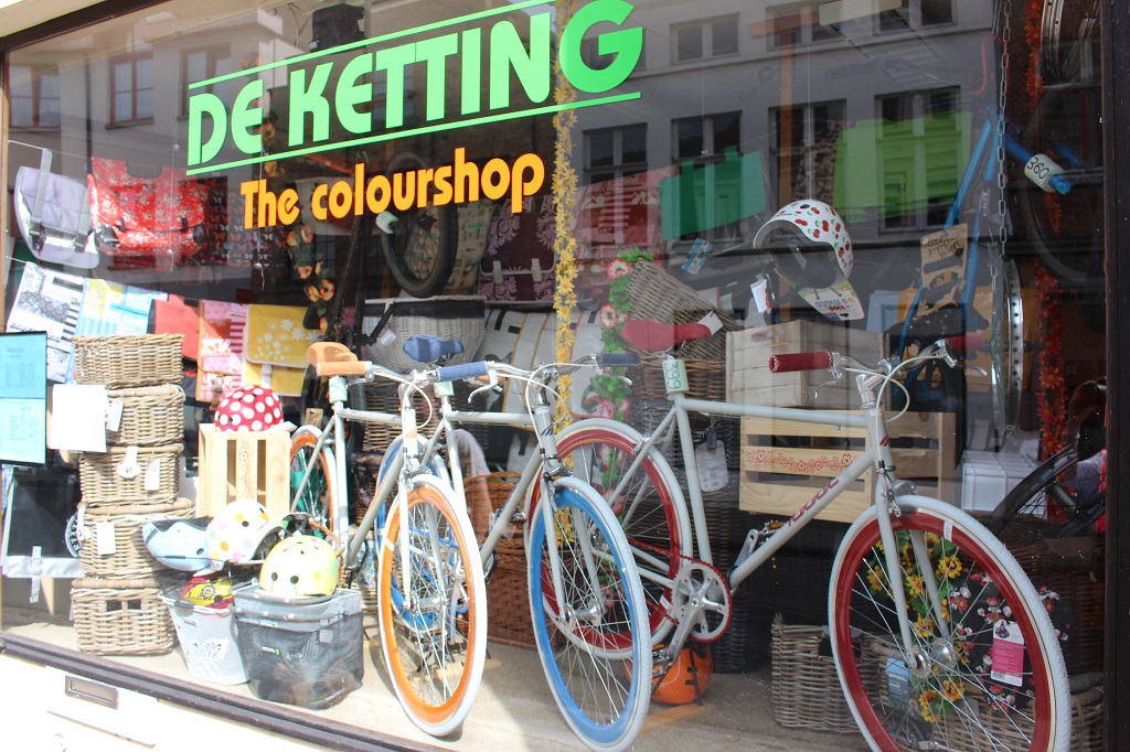 Bruges - Deketting shop - Vitrine
