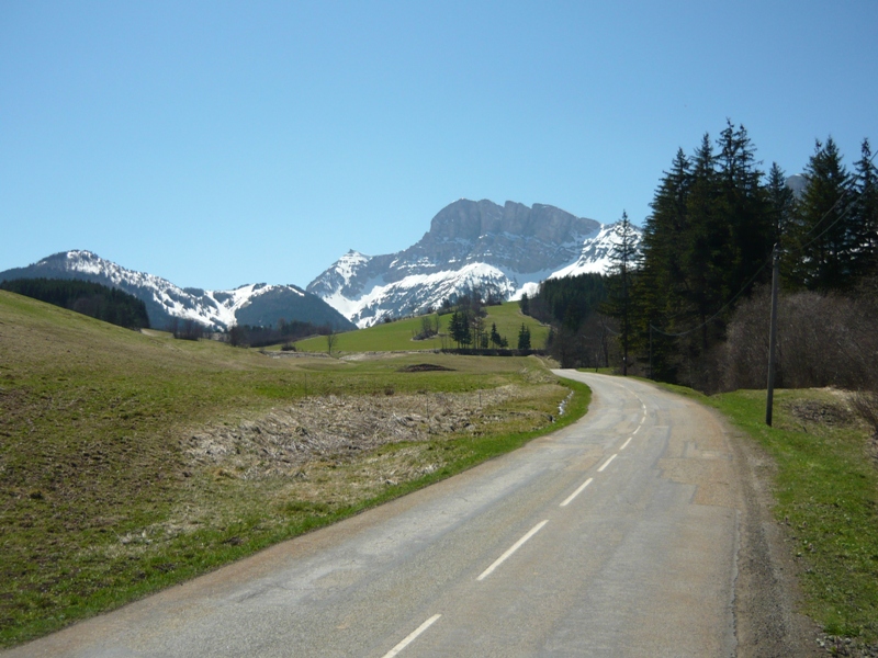 Le Grand Veymont (point culminant du massif) vu depuis la fin du col des deux