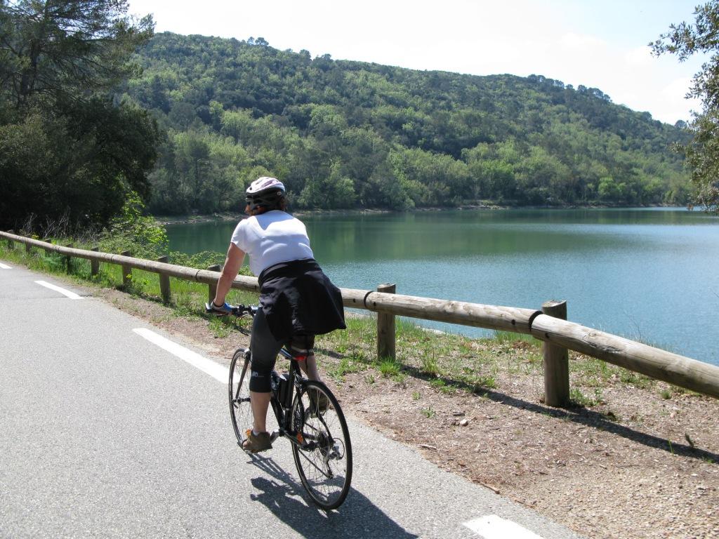 Ma "Tendre Cyclote" sur les rives du lac de Carcès