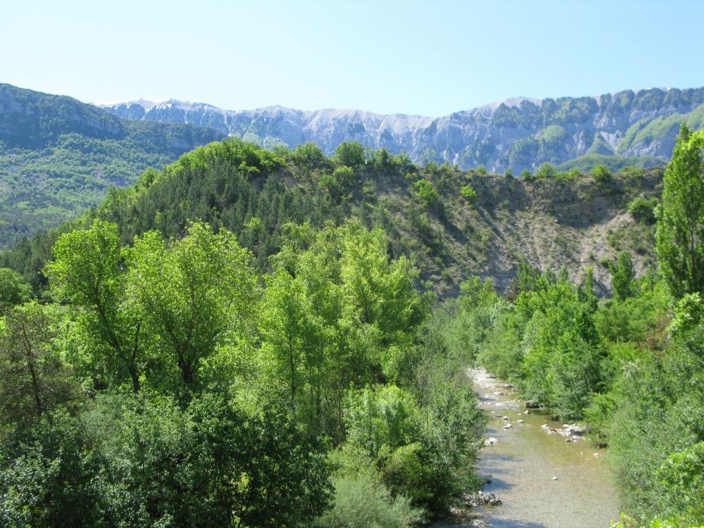 Et au milieu coule une rivière