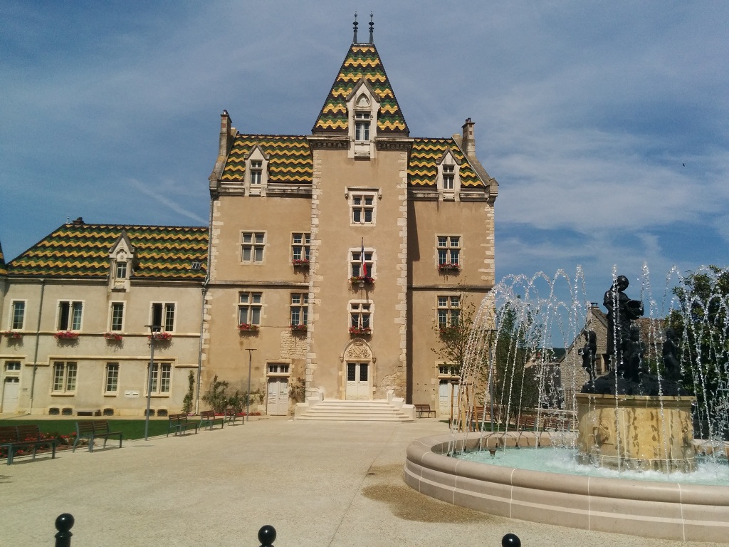 Mairie de Meursault. A servi de Kommandantur dans le film "la Grande vadrouille".