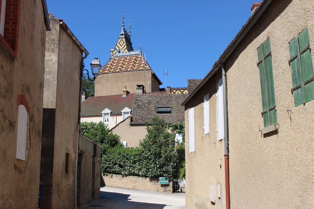 En approche du château de Corton-André...