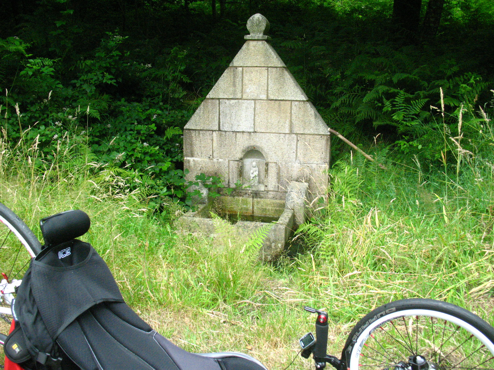 fontaine Sainte Anne