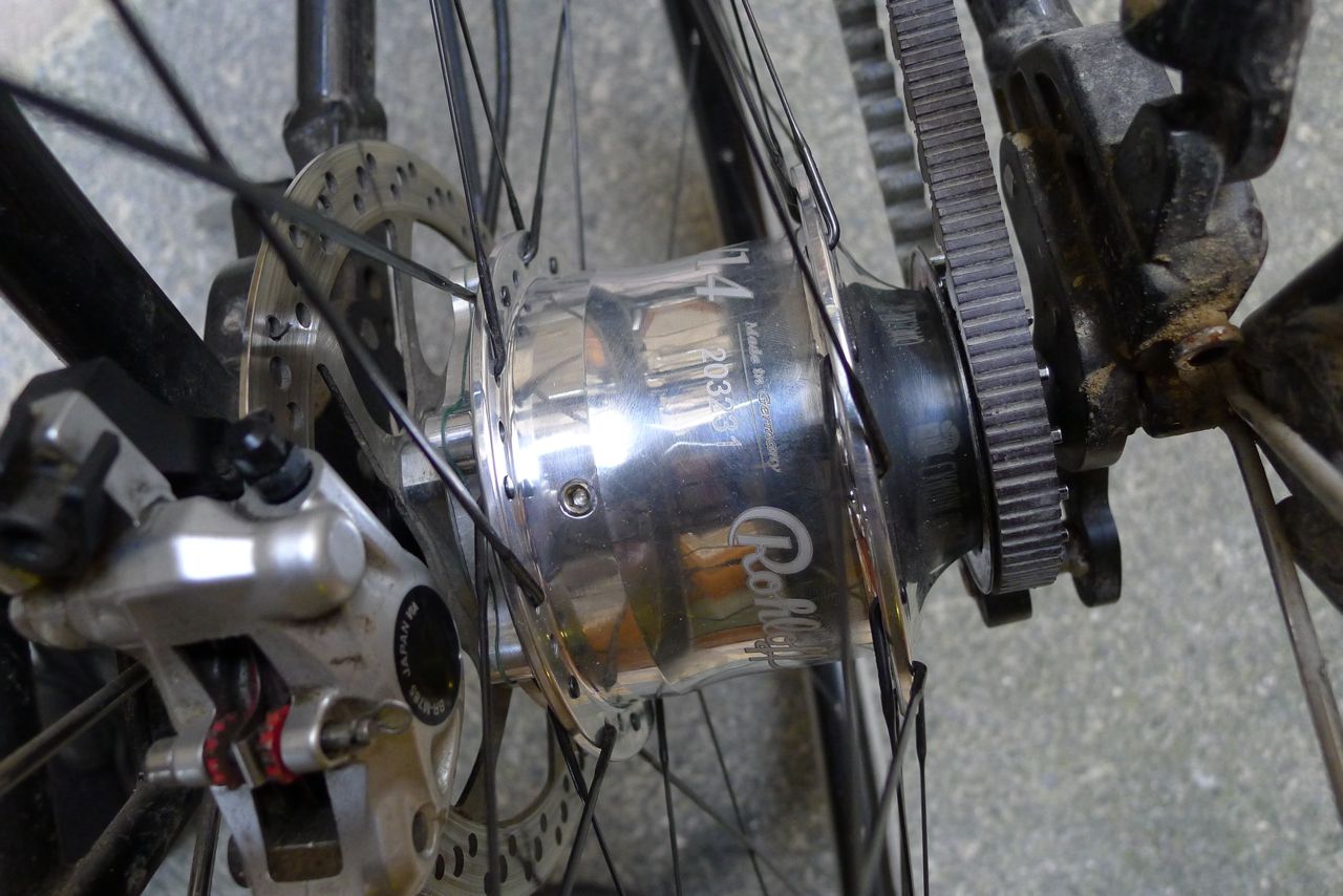 Flasque remplacée avec un nouveau rayonnage conforme au cahier des charges Rohloff, prix 140 euros