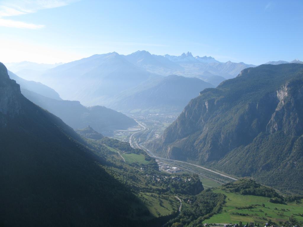 Vue plongeante sur la Maurienne