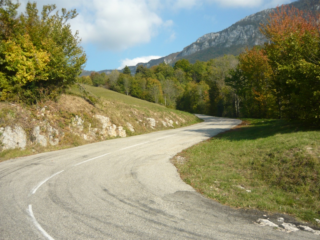Sortie de virage, ça grimpe dur !