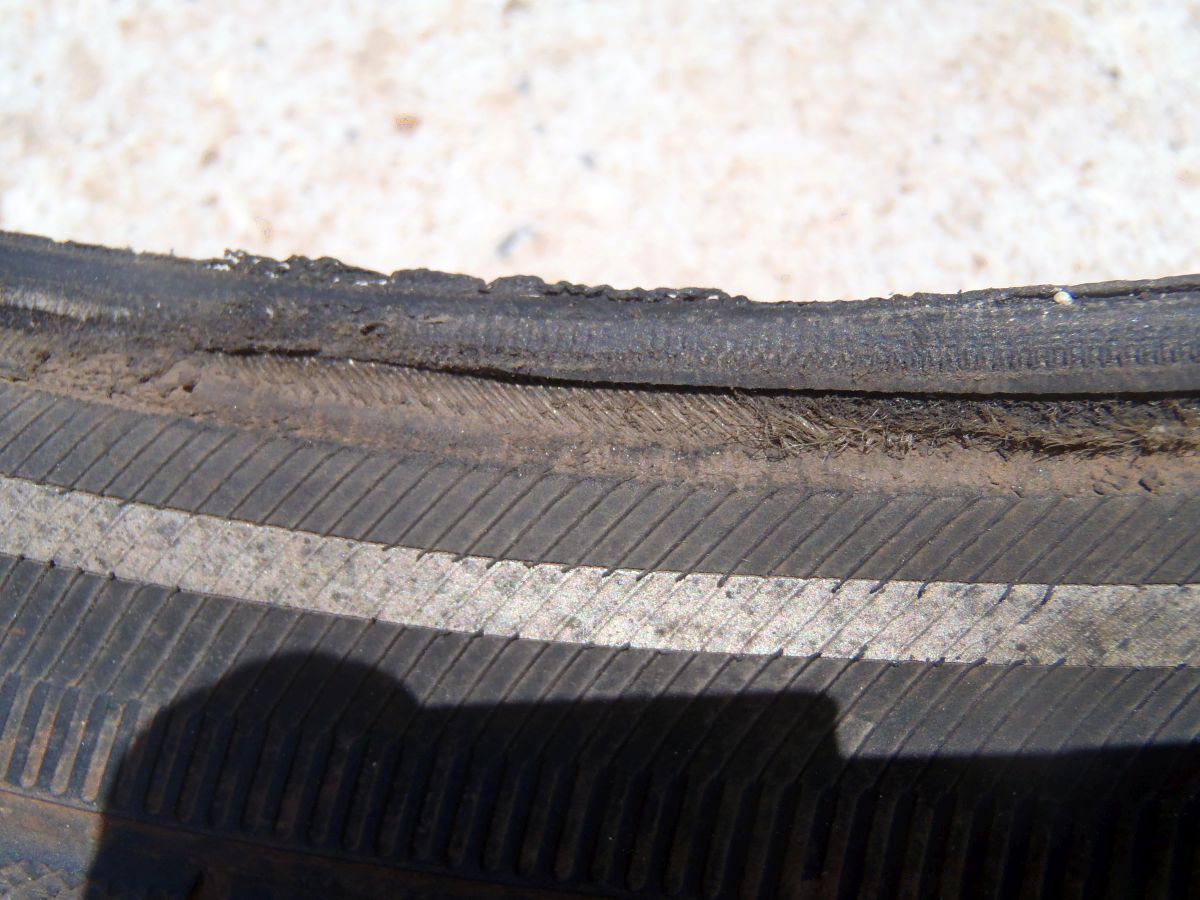 P8190001_pneu_schwalbe_abime.jpg