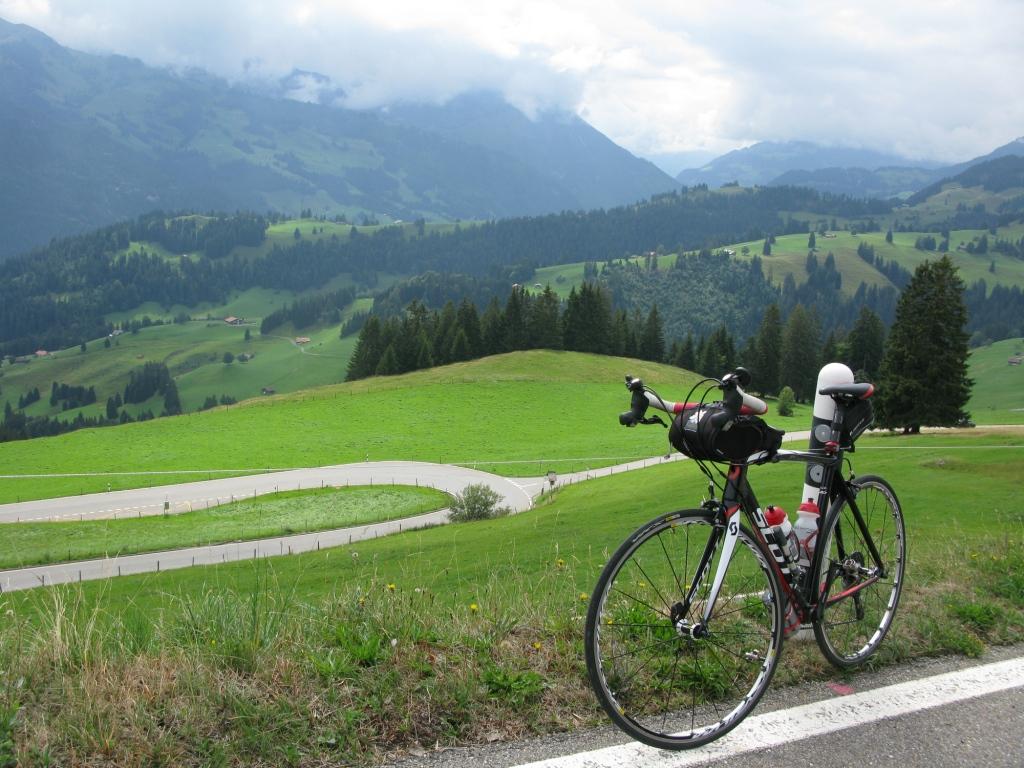 Vue sur l'Oberland, montée du Jaunpass