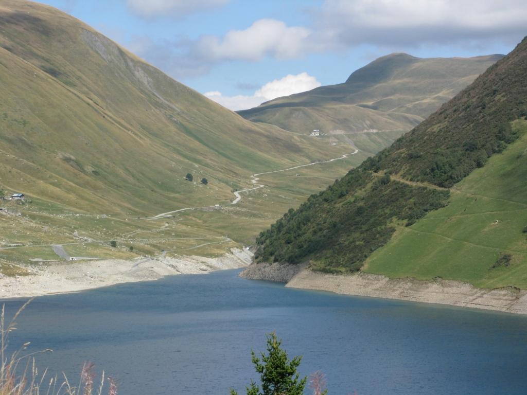 Au fond, tout là-haut : Le Col du Glandon