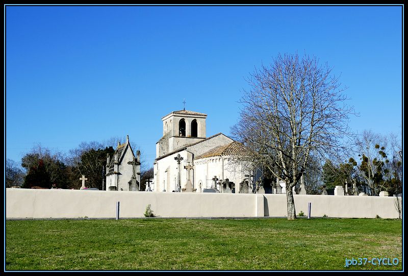 L'église romane d'Artigues-Près-Bordeaux