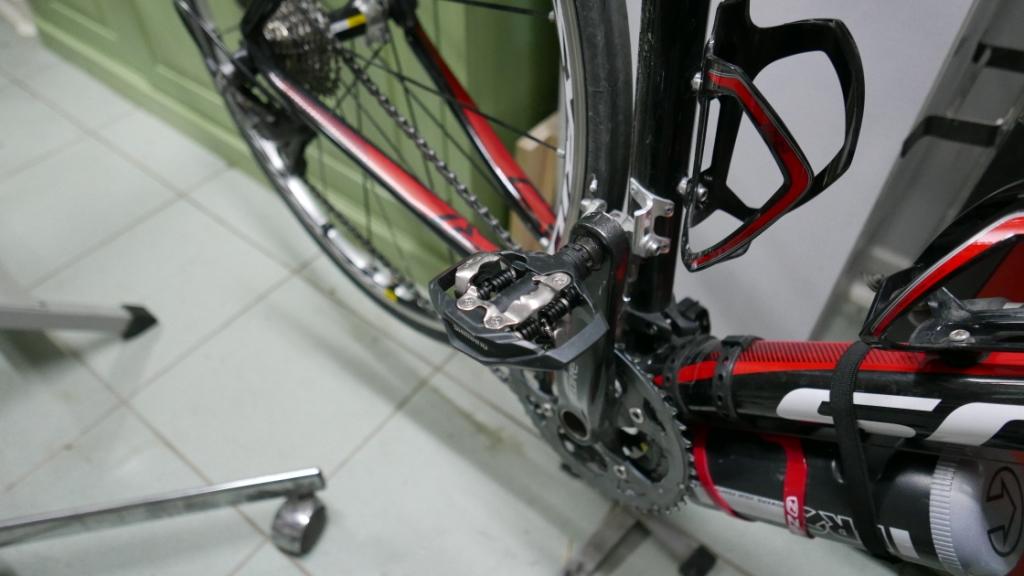 montage sur la Bicyclette de route
