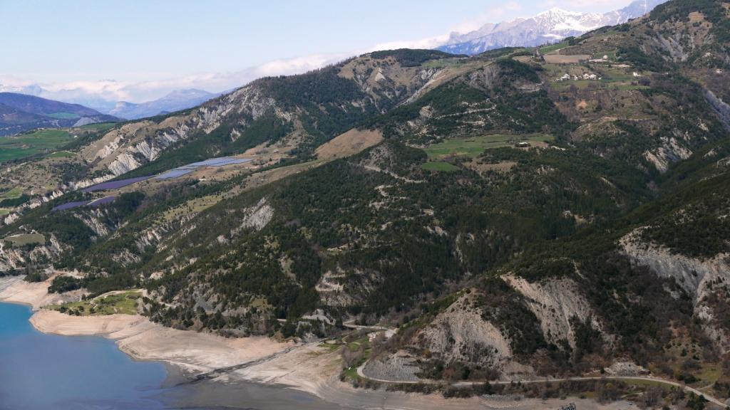 En face : les lacets du Col de Pontis