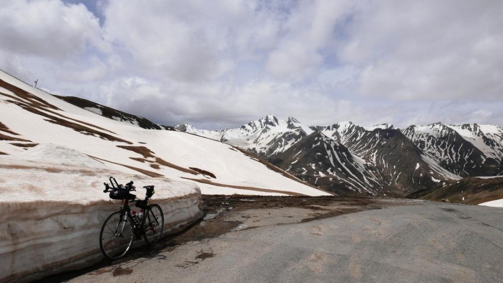 Vue sur la Vallée du Verdon - Pic des 3 évêchés, fatal à Germanwings...