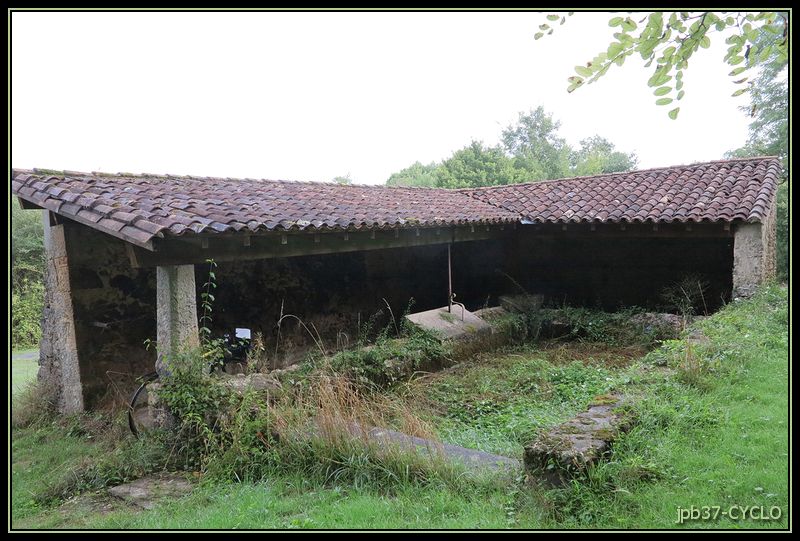 Lavoir de Léogeats