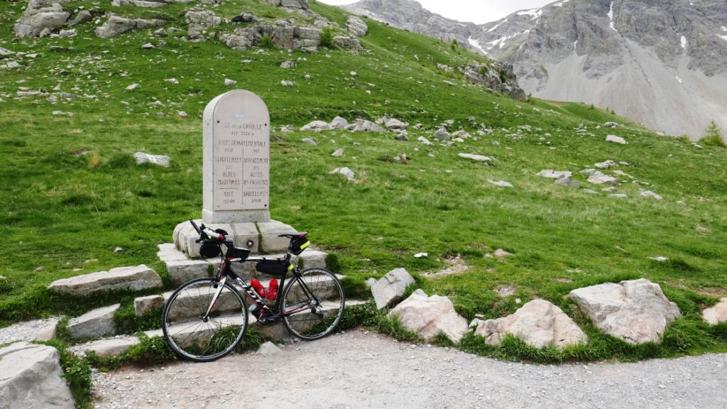 Col de la Cayolle, y'a plus qu'à descendre !!