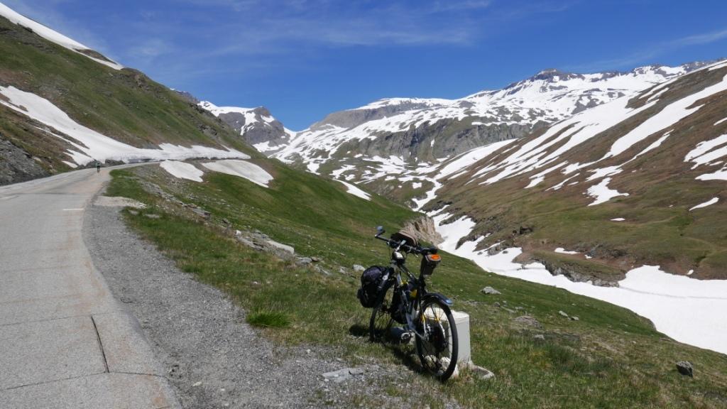 à 3 kms du col