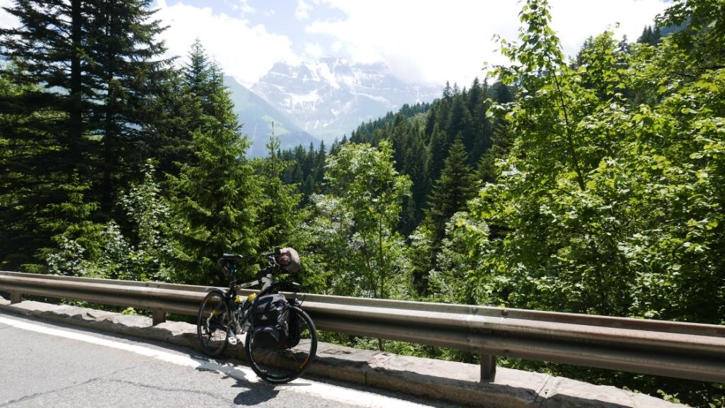 le long des Dents du Midi