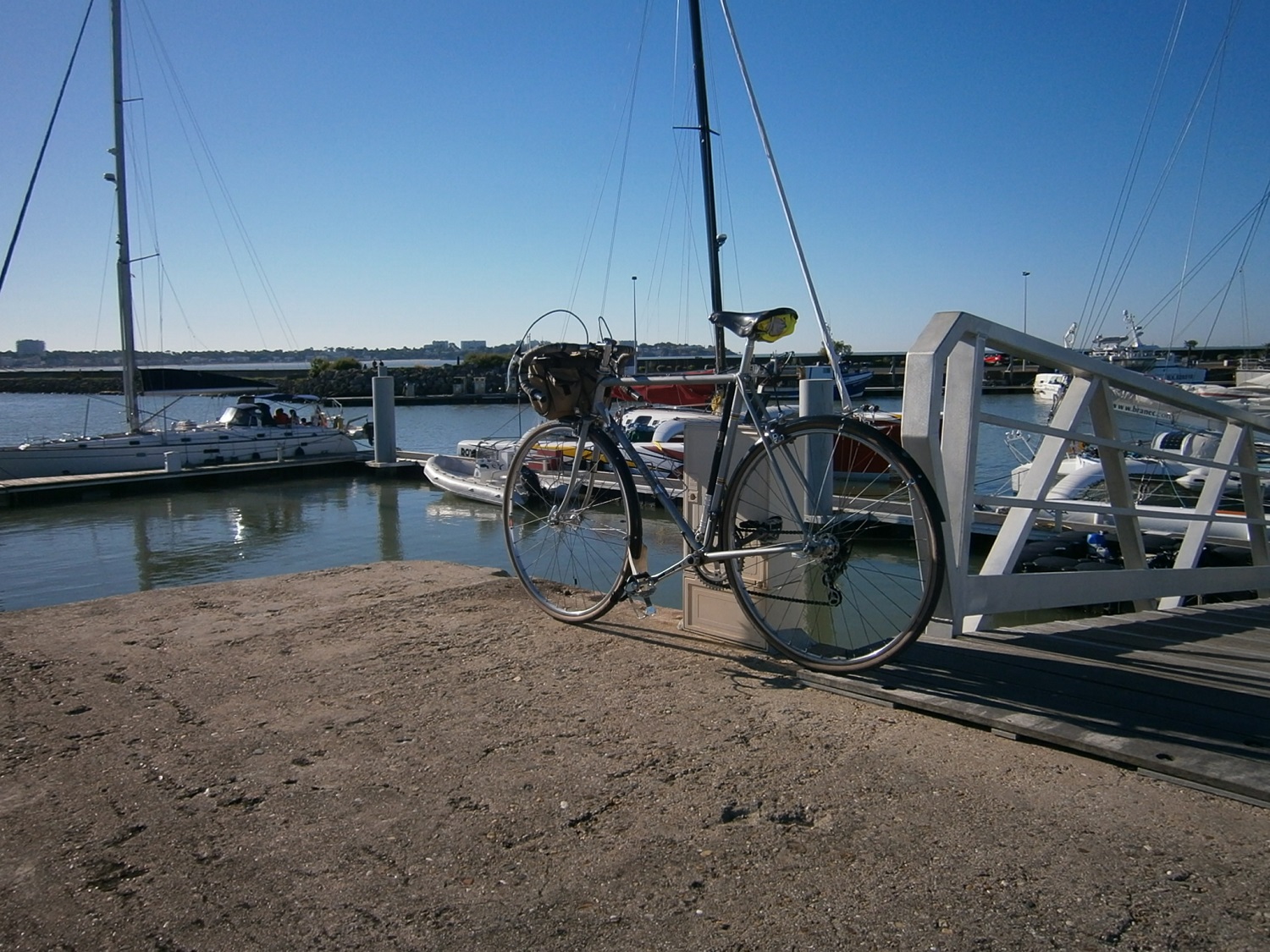 Roger sur le port de Royan.jpg