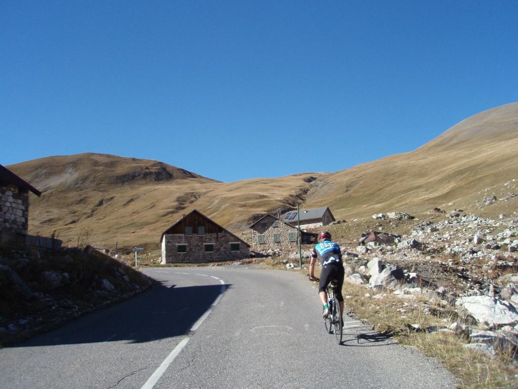 à 4 kms du Col : Granges-Fromagerie du Beaufort