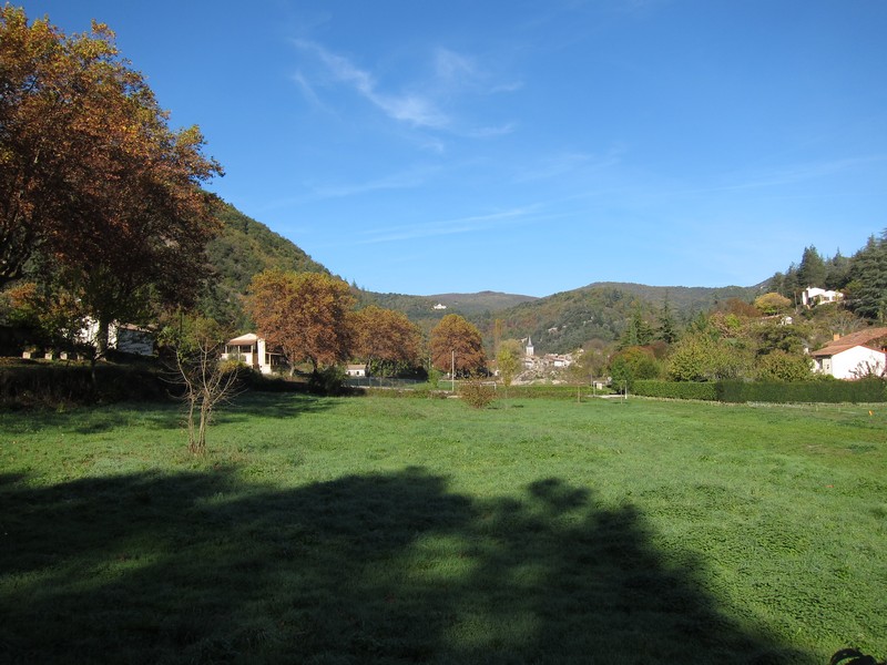 St Laurent-le-Minier sous les rayons du soleil du matin