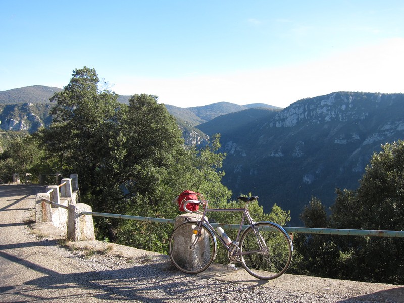 Descente vers les gorges de la Vis par Madières