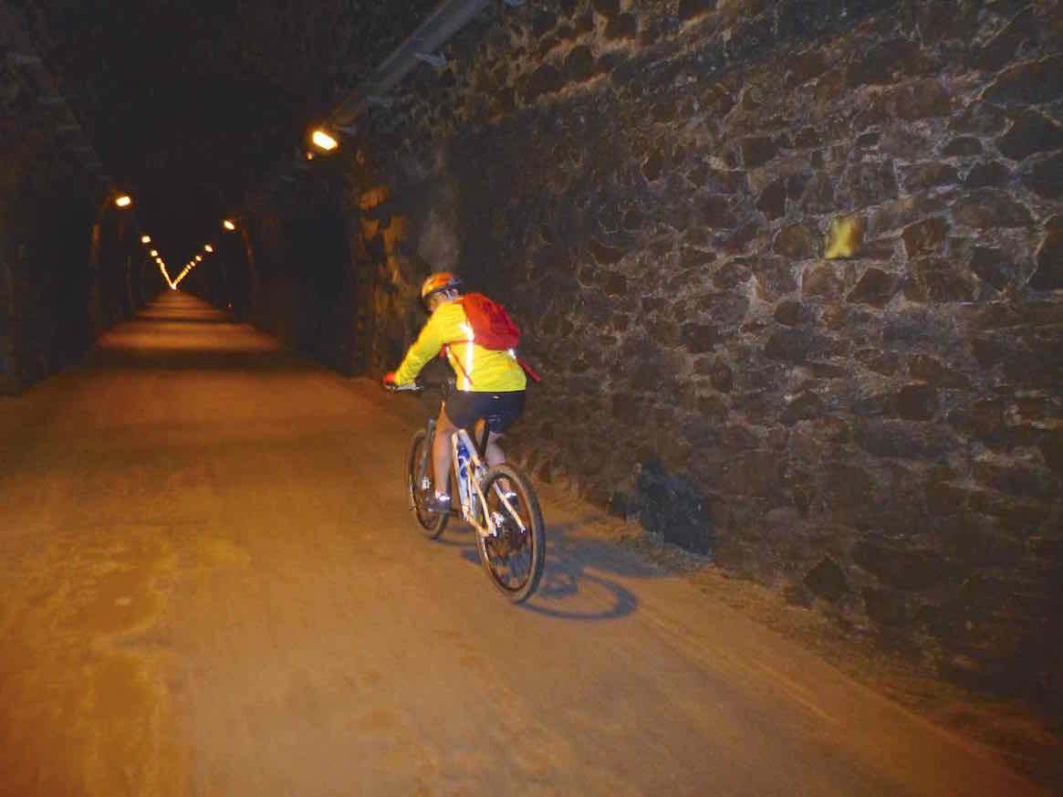 LE TUNNEL.jpg