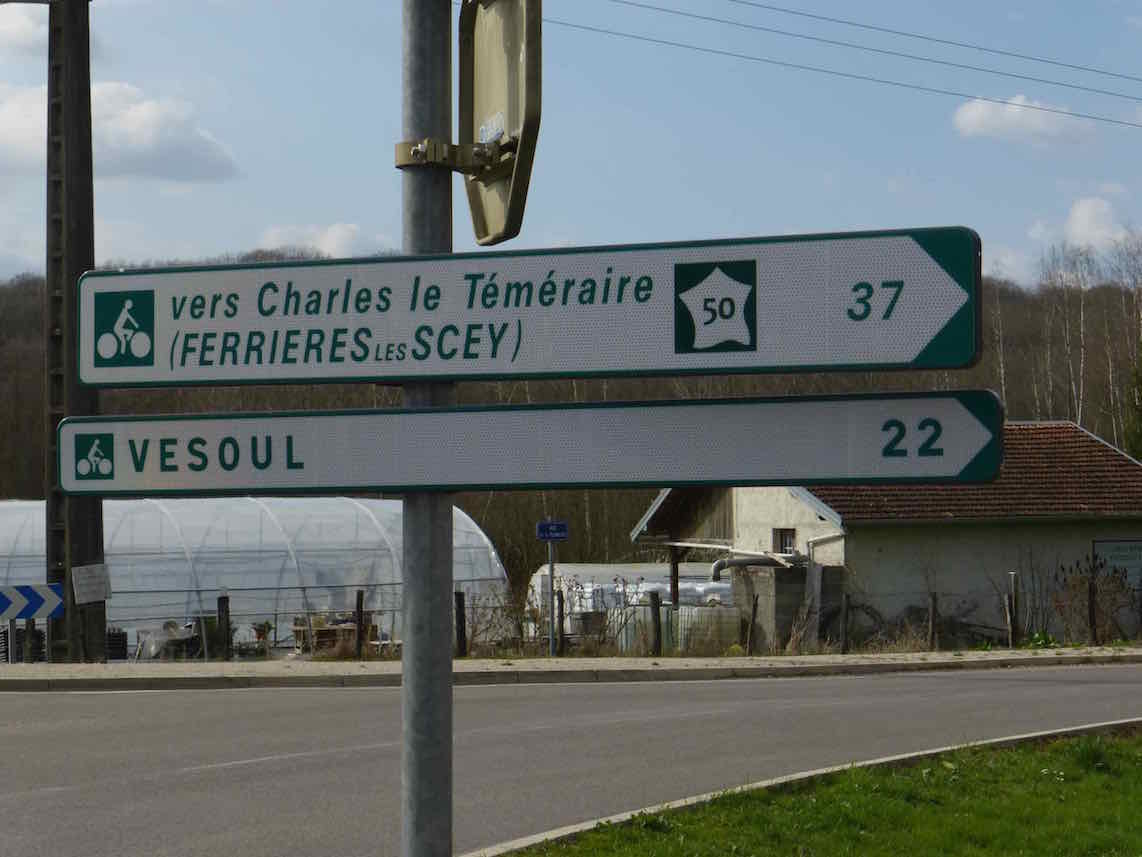 Panneaux de voie verte.jpg