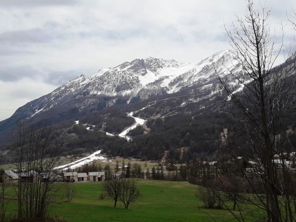 ce qui reste de skiable sur le bas des pistes de Serre-Chevalier...