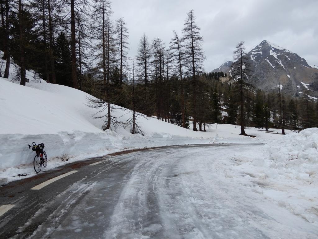 Route d'Izoard, encore verglacée