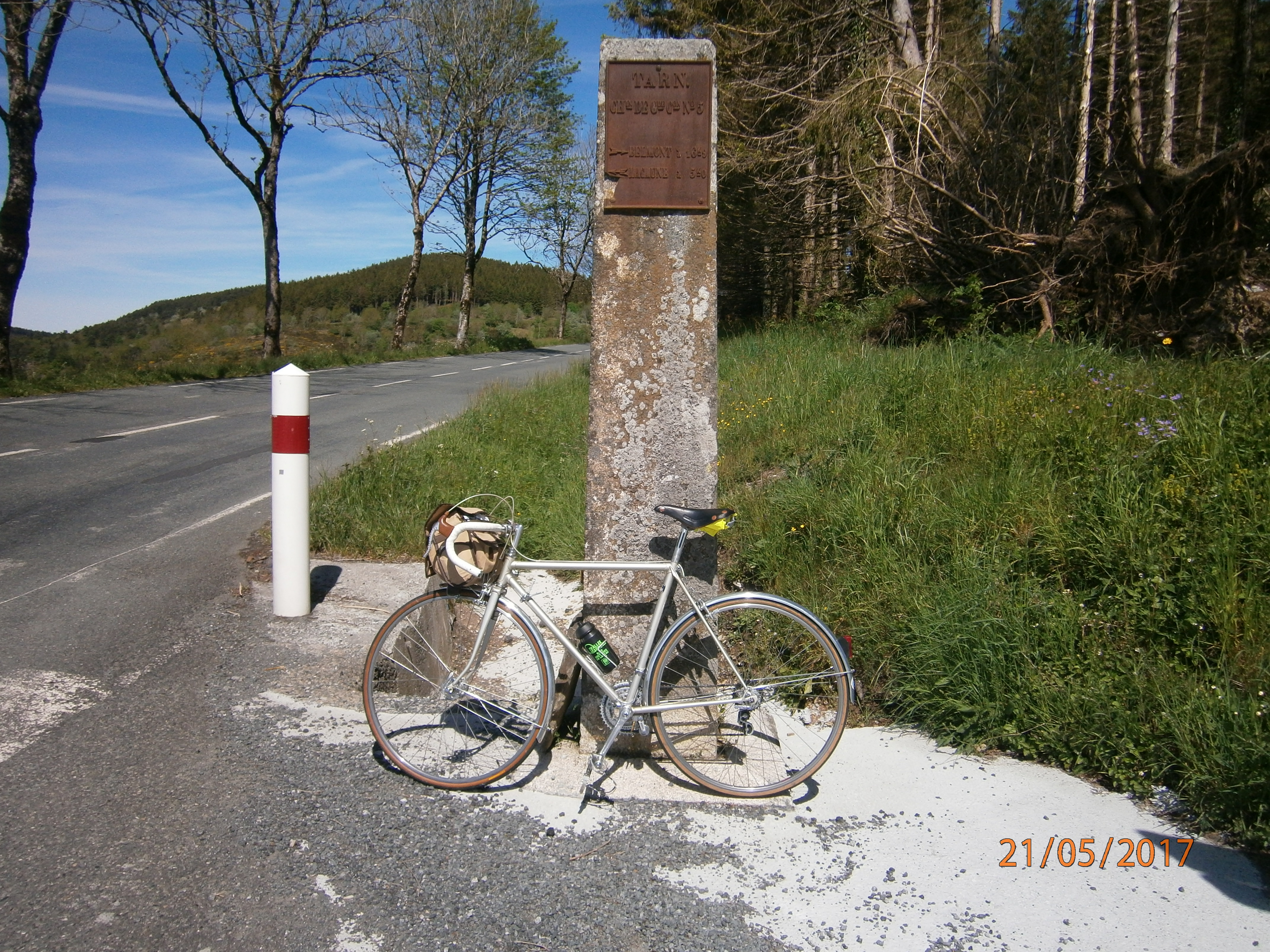 A la jonction de la route d'Albi
