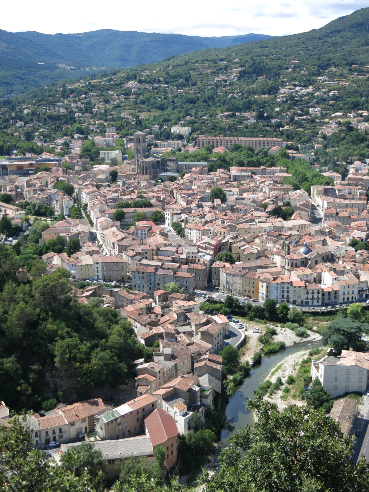Lodève, vue de la route de la Vierge
