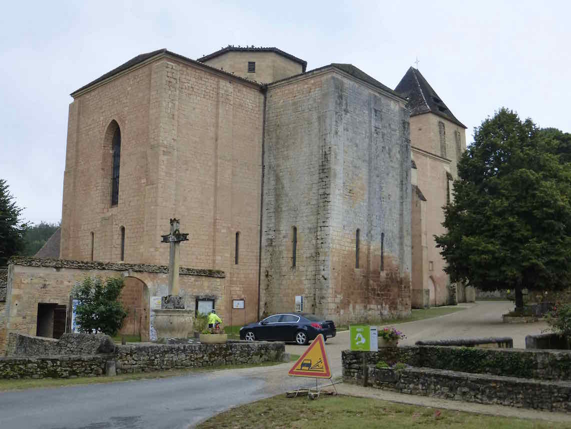 Paunat; l'abbatiale.jpg